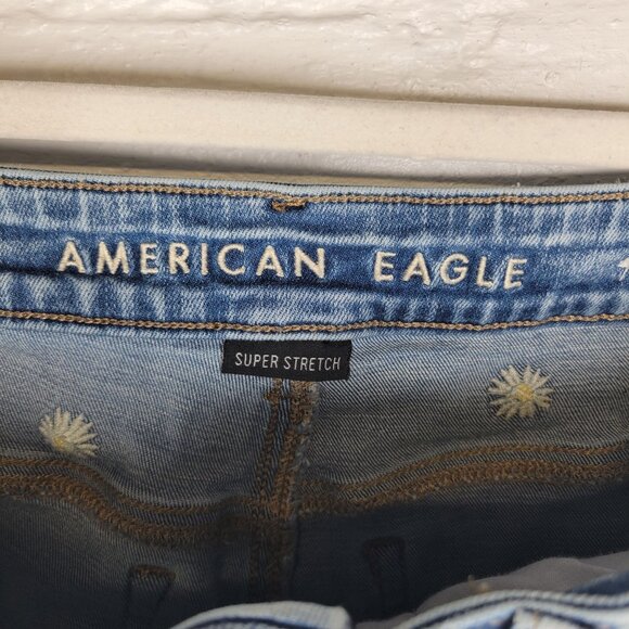American Eagle Women's Size 4 Jean Shorts Hi Rise Shortie Embroidered Flowers - Picture 3 of 5